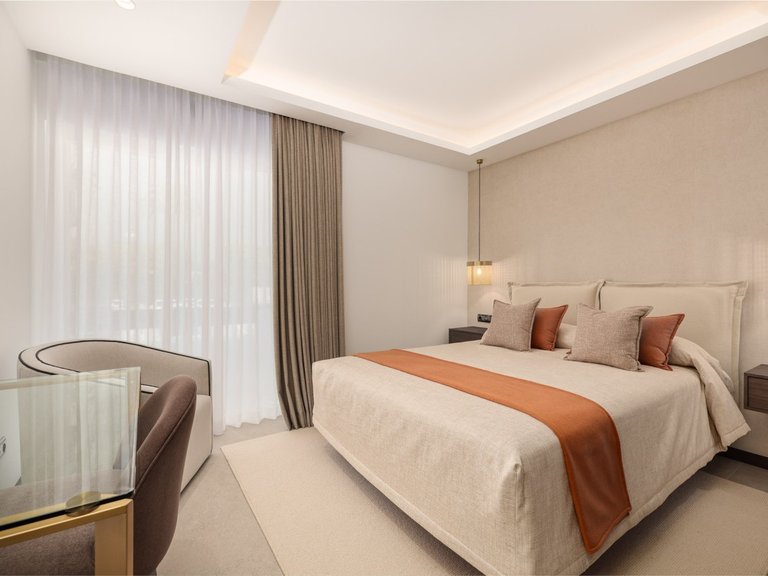 Apartment for Sale in Puerto Banús, Marbella, Malaga 10