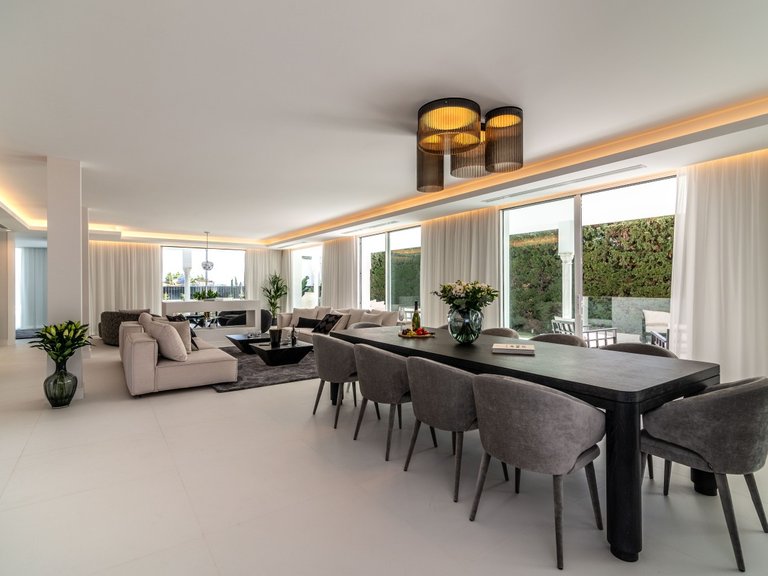 Villa for Sale in Nueva Andalucía, Marbella, Malaga 24