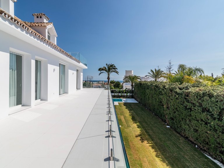 Villa for Sale in Nueva Andalucía, Marbella, Malaga 11