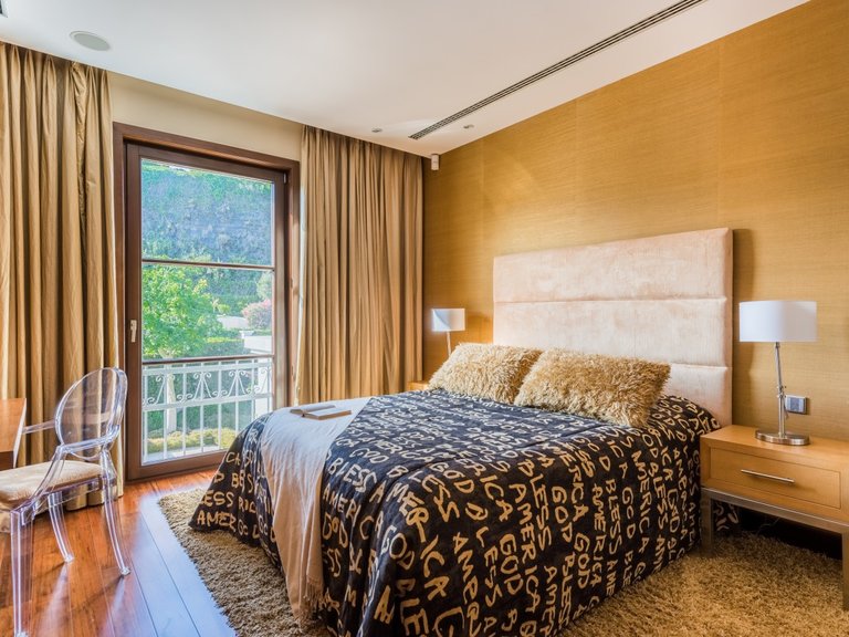 Villa for Sale in Nueva Andalucía, Marbella, Malaga 9