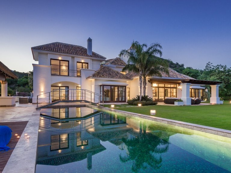 Villa for Sale in Nueva Andalucía, Marbella, Malaga 27