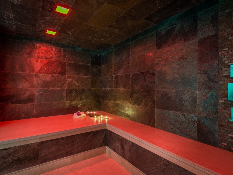 Villa for Sale in Nueva Andalucía, Marbella, Malaga 37