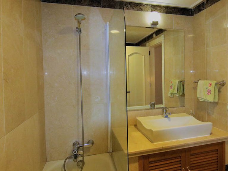 Apartment for Sale in El Velerín, Estepona, Malaga 21