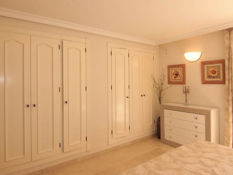 Apartment for Sale in El Velerín, Estepona, Malaga 15