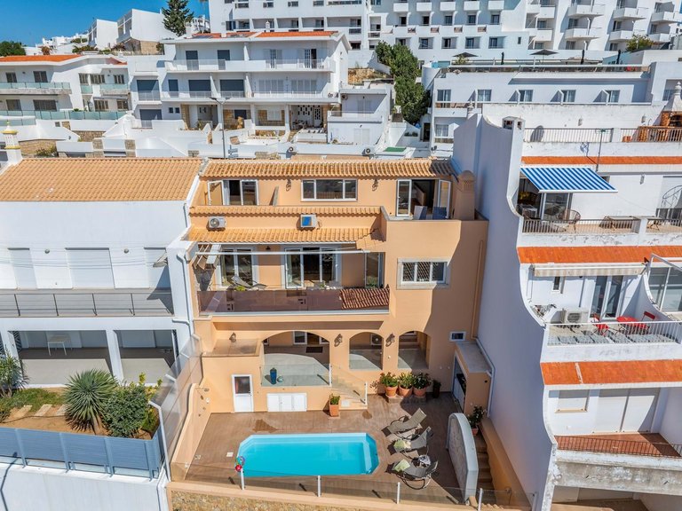 Villa for Sale in Albufeira, Algarve, Portugal 38