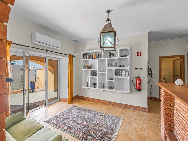Villa for Sale in Albufeira, Algarve, Portugal 17