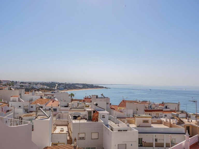 Villa for Sale in Albufeira, Algarve, Portugal 7