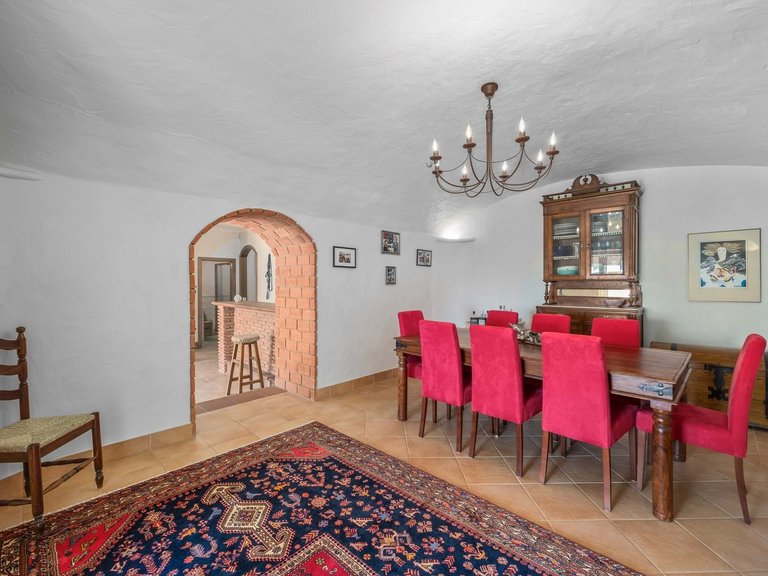 Villa for Sale in Albufeira, Algarve, Portugal 16