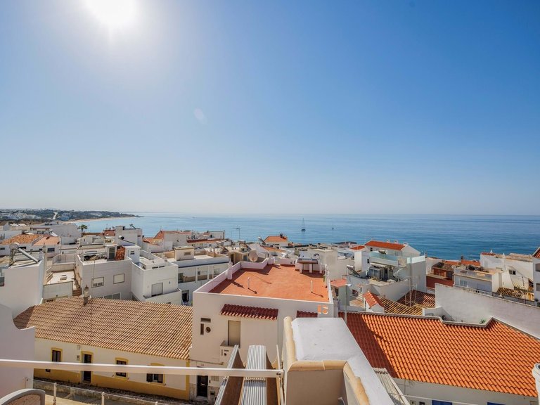 Villa for Sale in Albufeira, Algarve, Portugal 6