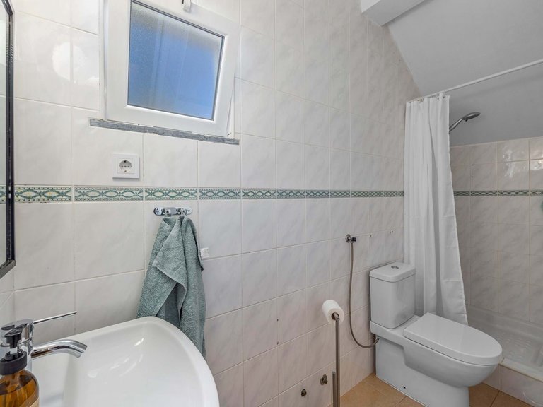 Villa for Sale in Portimão, Algarve, Portugal 38