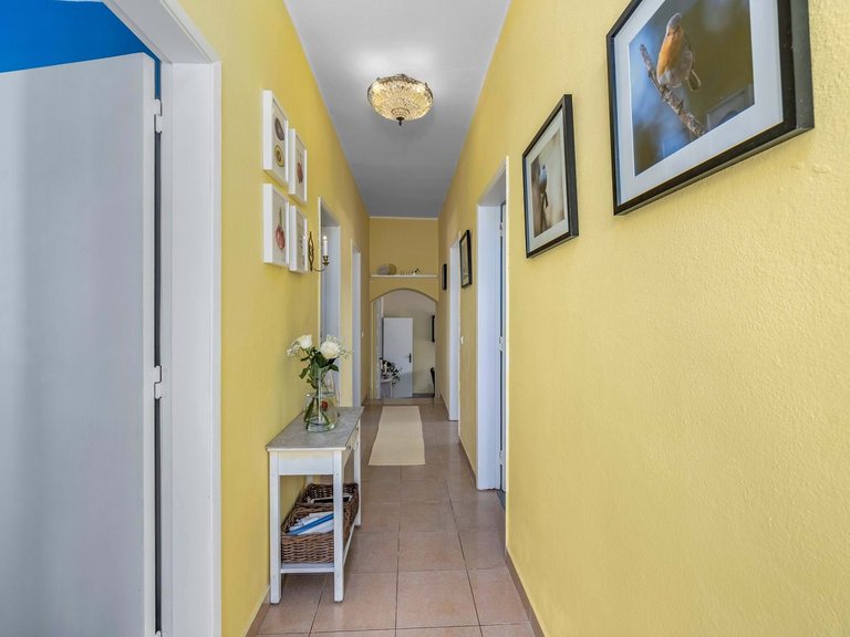 Villa for Sale in Portimão, Algarve, Portugal 28