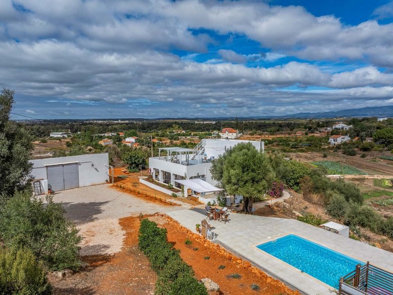 Villa for Sale in Portimão, Algarve, Portugal 52