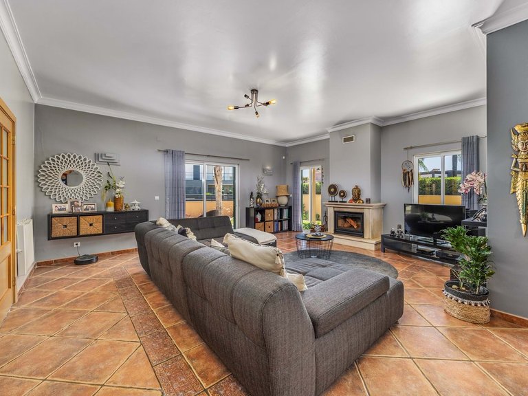 Villa for Sale in Albufeira, Algarve, Portugal 14