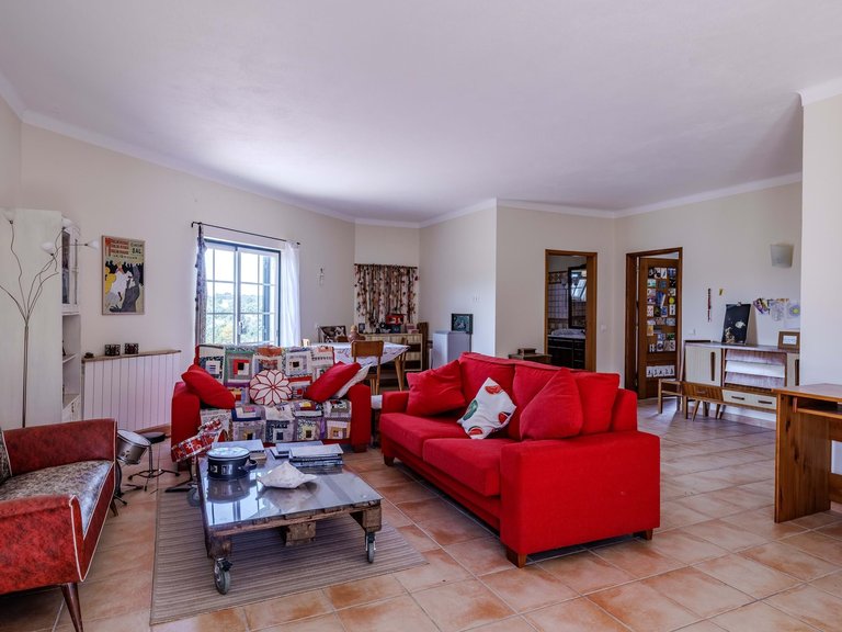 Villa for Sale in Lagoa, Algarve, Portugal 26