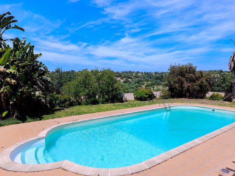 Villa for Sale in Lagoa, Algarve, Portugal 9