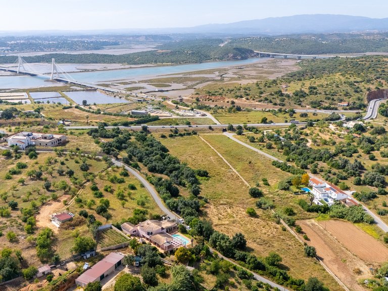 Villa for Sale in Lagoa, Algarve, Portugal 4