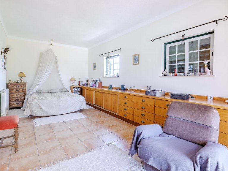 Villa for Sale in Lagoa, Algarve, Portugal 30