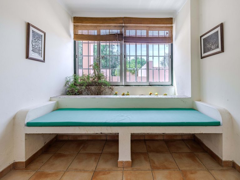 Villa for Sale in Lagoa, Algarve, Portugal 23