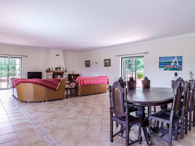 Villa for Sale in Lagoa, Algarve, Portugal 31