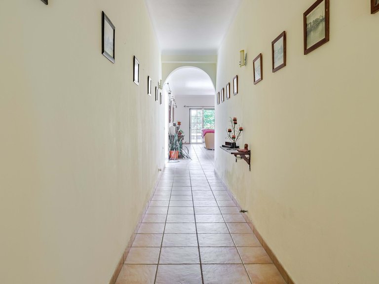Villa for Sale in Lagoa, Algarve, Portugal 40