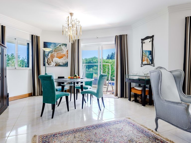 Villa for Sale in Albufeira, Algarve, Portugal 4