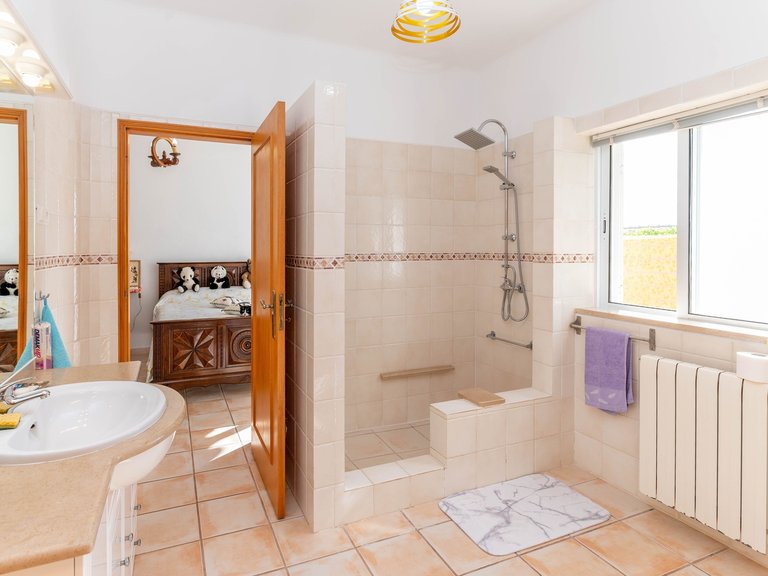 Villa for Sale in Lagos, Algarve, Portugal 3