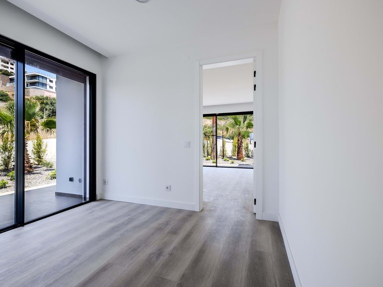 Villa for Sale in Albufeira, Algarve, Portugal 8