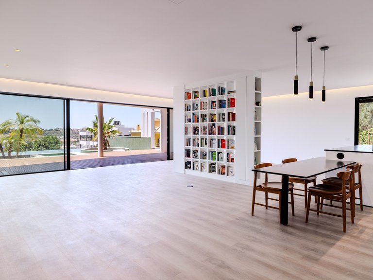 Villa for Sale in Albufeira, Algarve, Portugal 7