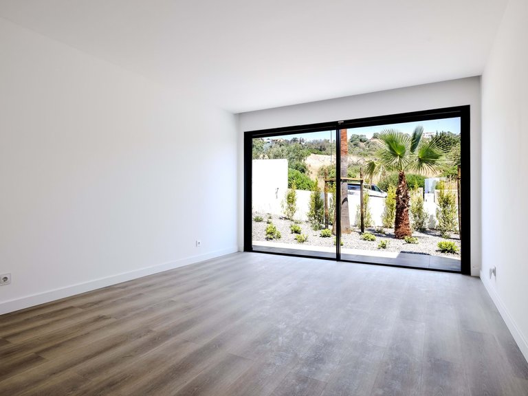 Villa for Sale in Albufeira, Algarve, Portugal 9