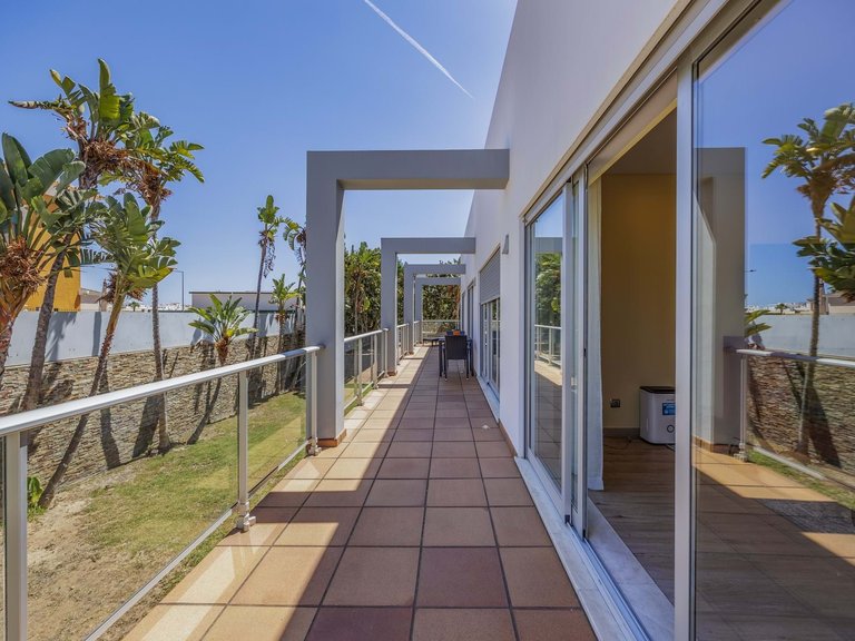 Villa for Sale in Lagoa, Algarve, Portugal 2