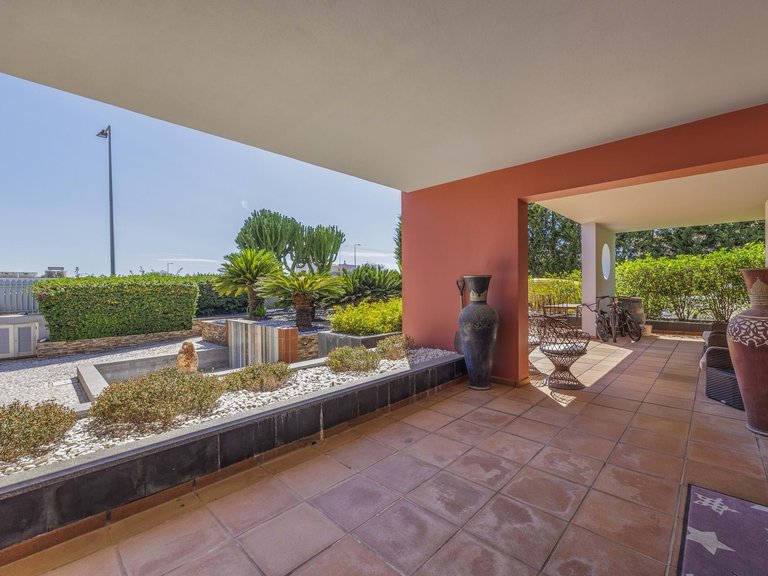 Villa for Sale in Lagoa, Algarve, Portugal 15