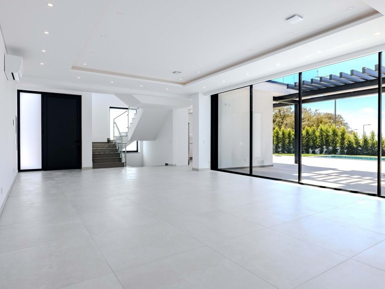 Villa for Sale in Albufeira, Algarve, Portugal 6