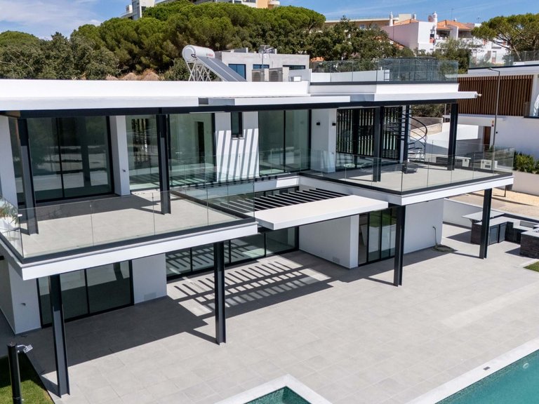 Villa for Sale in Albufeira, Algarve, Portugal 29