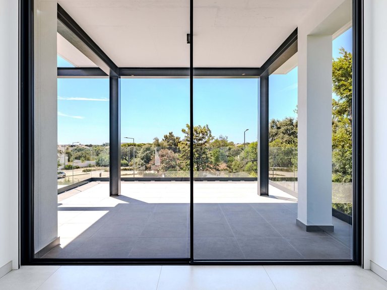 Villa for Sale in Albufeira, Algarve, Portugal 16