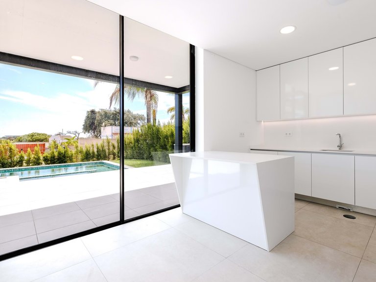 Villa for Sale in Albufeira, Algarve, Portugal 8