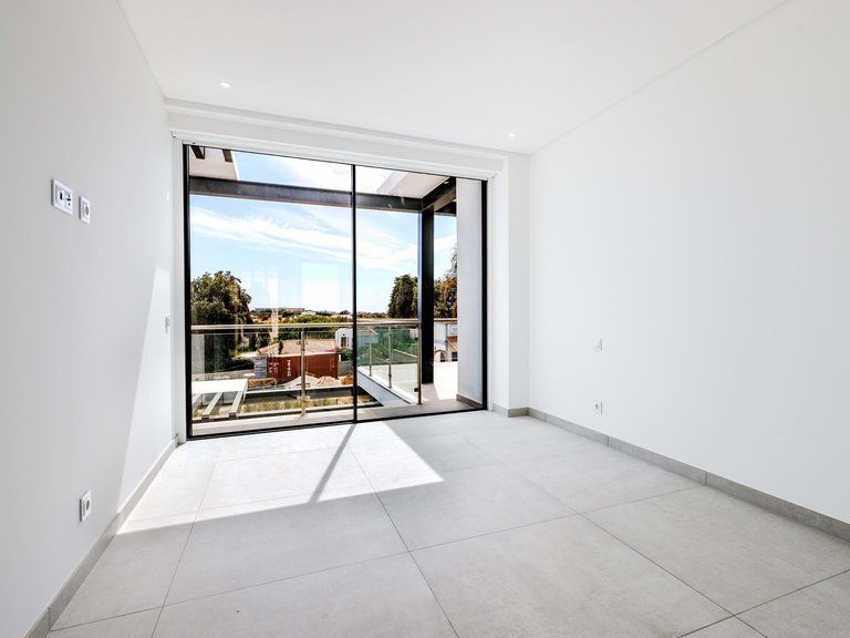 Villa for Sale in Albufeira, Algarve, Portugal 19