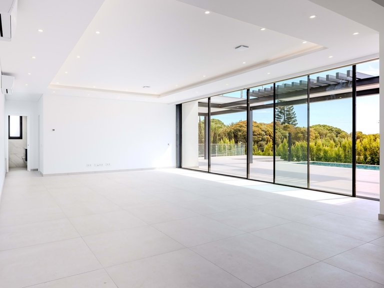 Villa for Sale in Albufeira, Algarve, Portugal 5