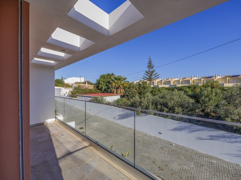 Villa for Sale in Albufeira, Algarve, Portugal 18