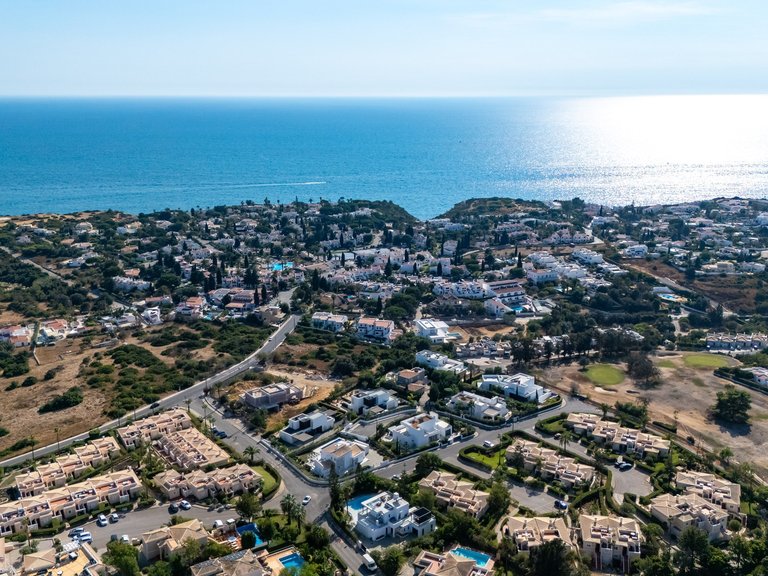 Apartment for Sale in Lagoa, Algarve, Portugal 22