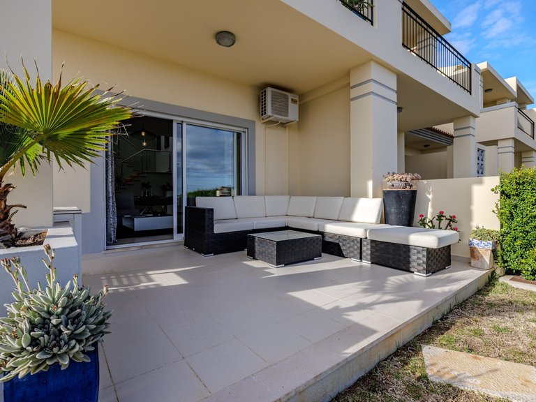 Villa for Sale in Albufeira, Algarve, Portugal 4