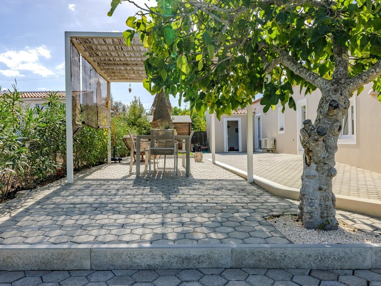 Villa for Sale in Portimão, Algarve, Portugal 10