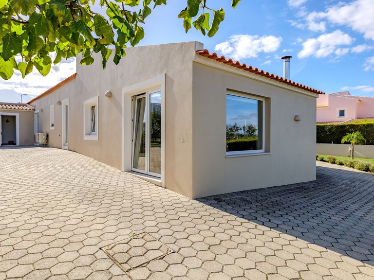 Villa for Sale in Portimão, Algarve, Portugal 7