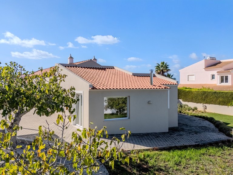 Villa for Sale in Portimão, Algarve, Portugal 8