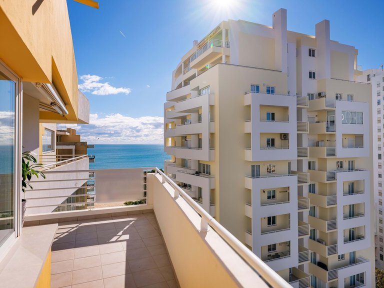 Apartment for Sale in Portimão, Algarve, Portugal 1
