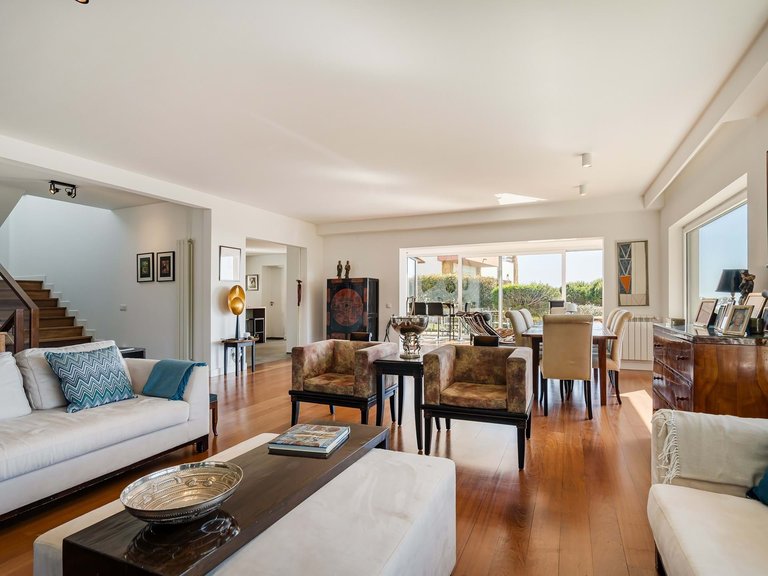 Villa for Sale in Portimão, Algarve, Portugal 4