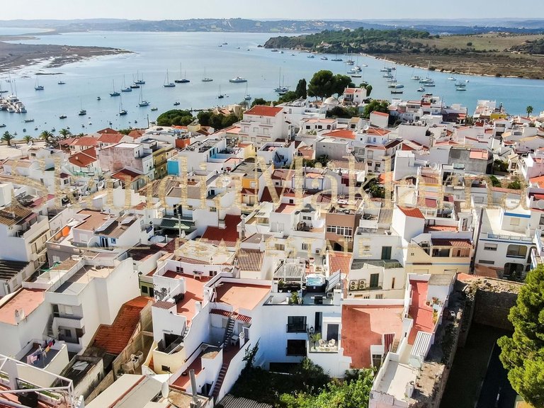 Villa for Sale in Portimão, Algarve, Portugal 26