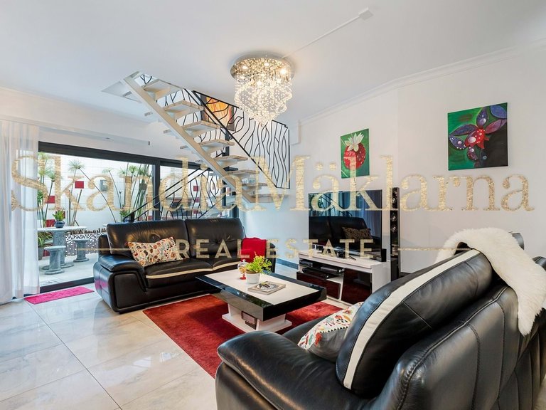 Villa for Sale in Portimão, Algarve, Portugal 4