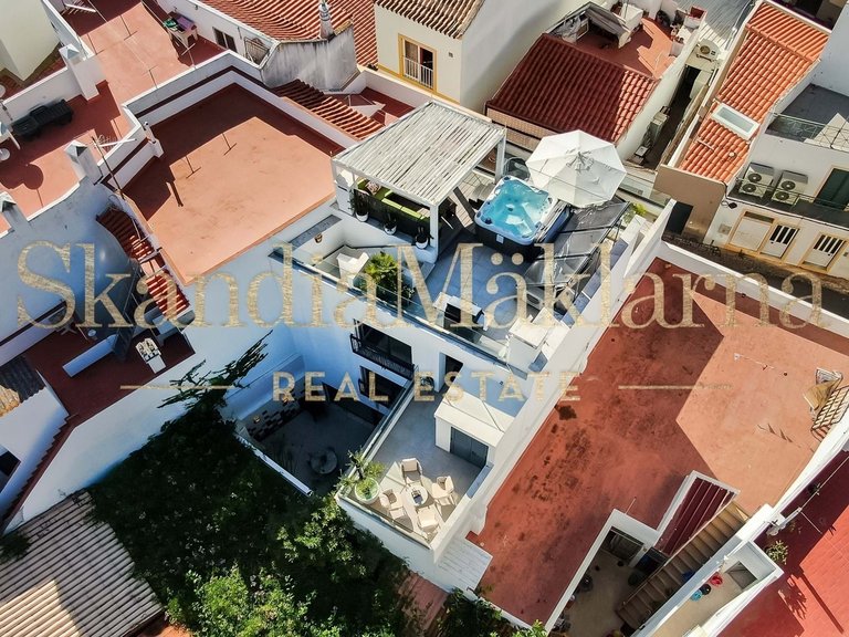 Villa for Sale in Portimão, Algarve, Portugal 23
