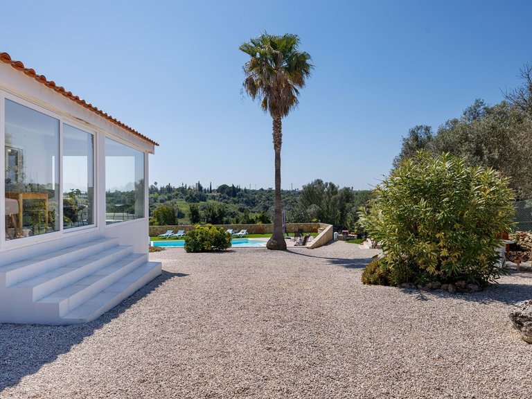 Villa for Sale in Silves, Algarve, Portugal 3
