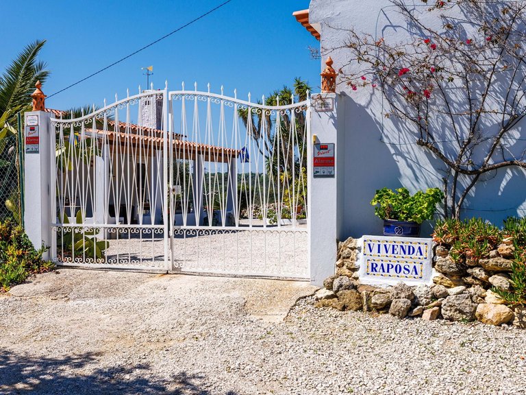 Villa for Sale in Silves, Algarve, Portugal 53